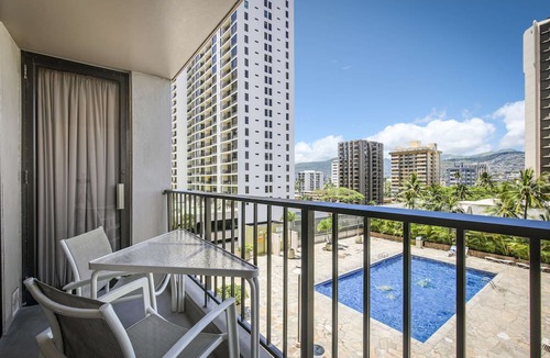 Waikiki Apartment | Aston Waikiki Sunset