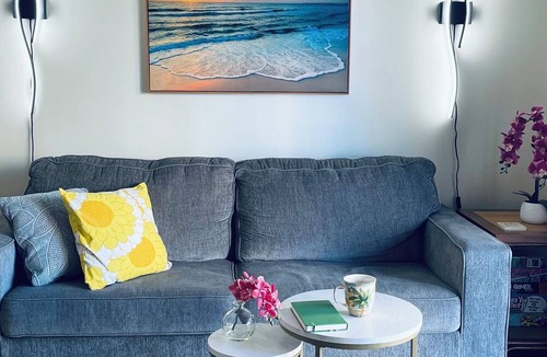 Waikiki Condo | 1Bd Condo Diamond head & Ocean view Free Parking Free Amenities Walk to Beach