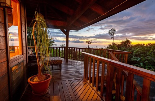 Kalaoa House | VERY PRIVATE, expansive ocean VIEWS, close to BEST BEACH