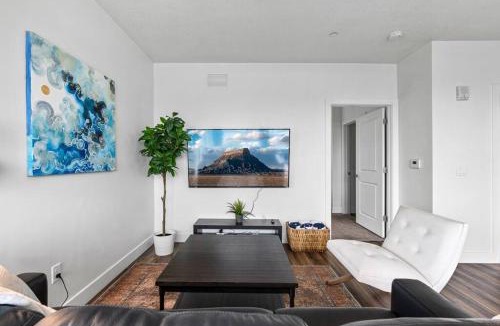 Downtown Salt Lake City Apartment | Gorgeous Central City 2BD 2BA