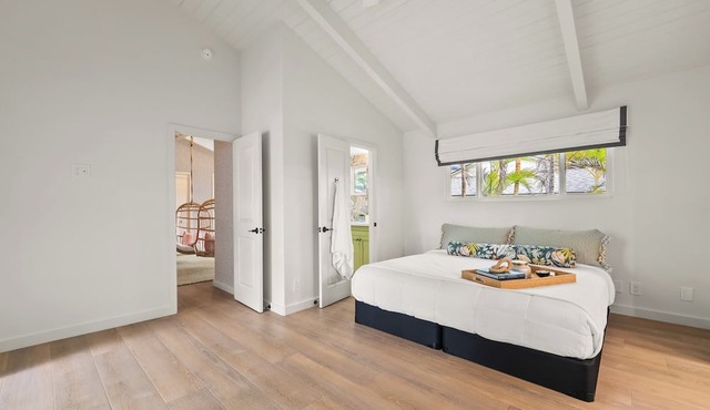 Palione Papalani by Avantstay New $1.5m Remodel Steps From Kailua Beach w/Private Pool & Hot Tub in Kailua