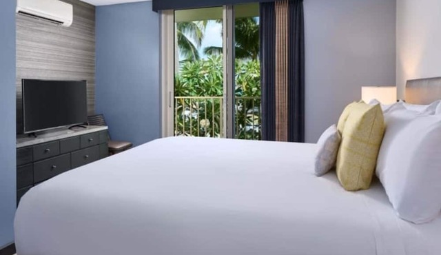 Kaimana Beach Hotel in Honolulu