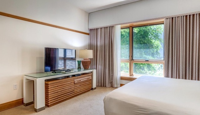 K B M Resorts: Luna At Montage Kapalua Bay, Luxury, Ocean View, 3 Bedrooms, L'occitane Amenities, Beach Gear, 2900 Sq/ft, Includes Rental Car! in Lahaina