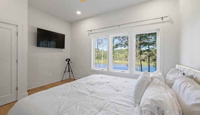 'the Emerald Cove Residence' Lake Oconee Luxury! in Eatonton