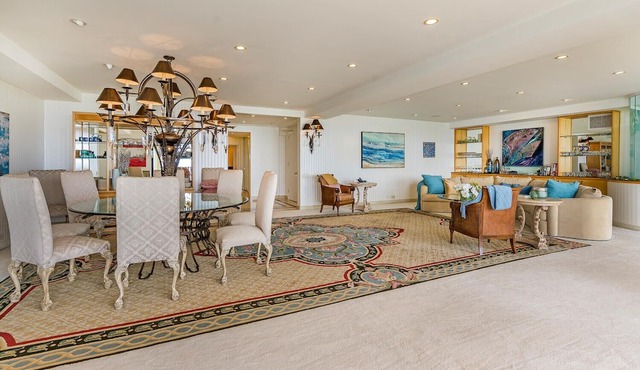 Spring Special, Enjoy Luxury Resort Style Living at it's Best! in Honolulu