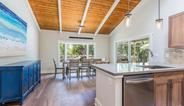 Lani Oasis: Tropical North Shore Retreat w/Pool & AC in Princeville