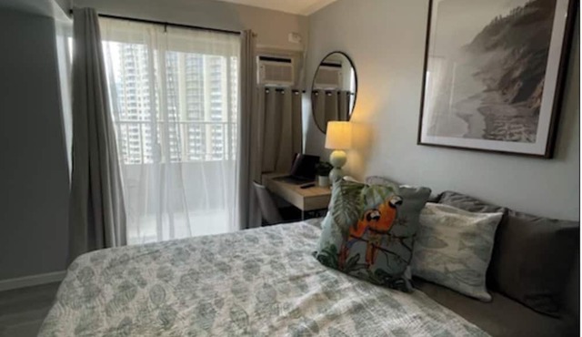 Penthouse Studio in Waikiki - 25% Off Monthly Stays! in Honolulu