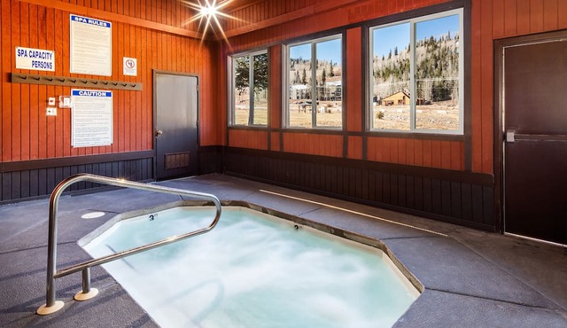 Updated Corner Unit Condo. Next to Giant Steps Ski Lift. in Brian Head