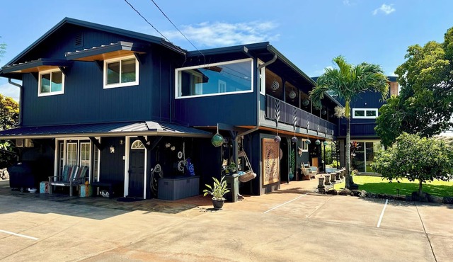 3 Bedroom 3.5 Bathroom Ocean View House. A Short Walk To Paia Town & Beaches! in Paia