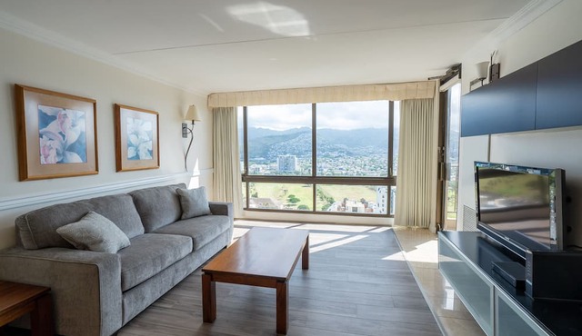 Special Rate.Charming 1BD With Ko'olau Mountain Range View! in Honolulu