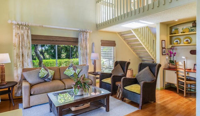 Walk to Beaches, Dining & More in Princeville,Charming Cottage-Like Townhouse in Princeville