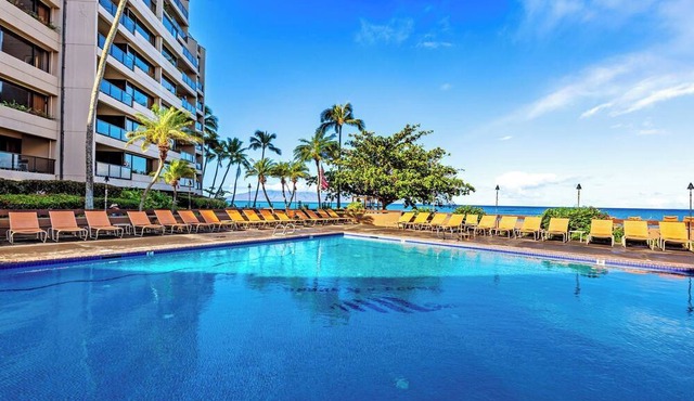 Special $285 8/9-8/21 Book Now Oceanfront Renovated Corner Unit SK353Sullivan in Lahaina