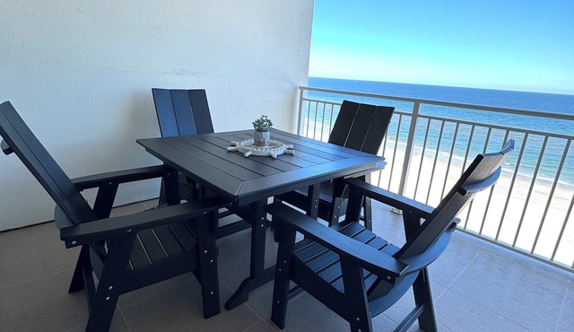 Luxurious Dolphin Heaven on the 10th floor in Jacksonville Beach
