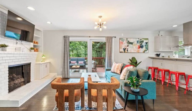Sleeps 14 +Truist Field+15 mins to ATL+Six Flags in Smyrna