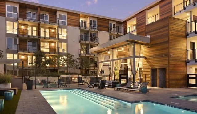 Sapphire Marina' Marina Side Private Balcony Amazing Amenities Pool, Gym Jacuzzi in Marina del Rey