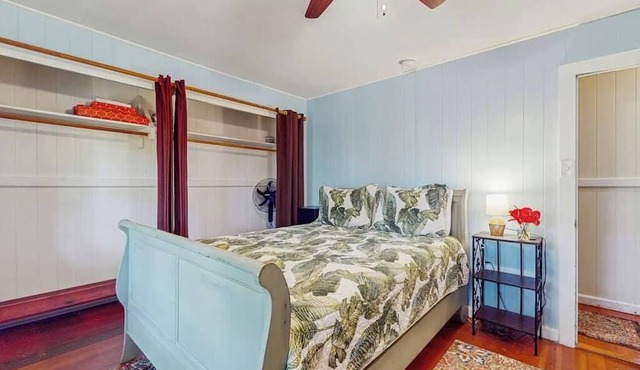 Classic Country Home Near Hilo with Room to Roam in Papaikou