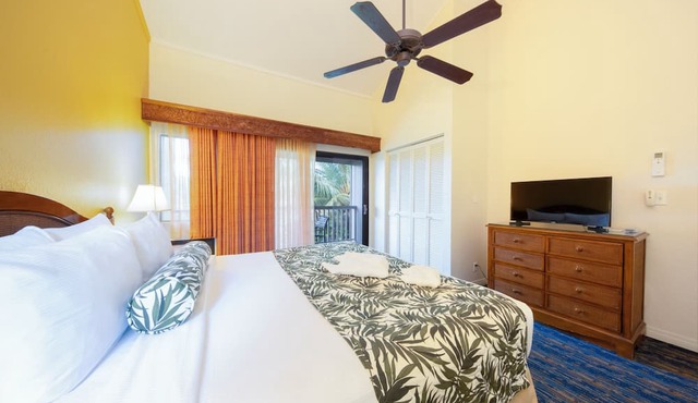 Four 1BR Condos w/Beach Gear + Pool & Jacuzzi + Fire Pits | Free Parking in Princeville
