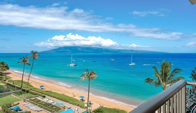 Maui Resort Rentals: The Whaler 707 - Luxuriously Remodeled 7th Floor 1BR/2BA w/Stunning Ocean and Mountain Views! in Lahaina