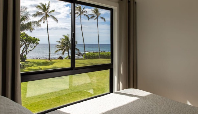 Oceanfront Paradise Escape on the North Shore of Oʻahu. 30-Night Minimum Stay