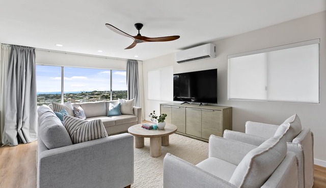 Honolulu Hillside Home - Ocean and Diamond Head Views in Honolulu