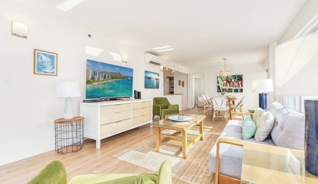 Ocean-Lagoon & Fireworks Views at the Ilikai Hotel w/Spectacular Amenities in Honolulu