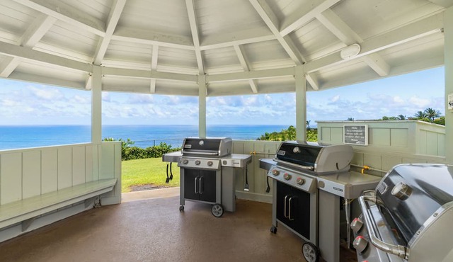 Spacious Princeville Family Condo 2BR + Loft, Sleeps 6 in Princeville