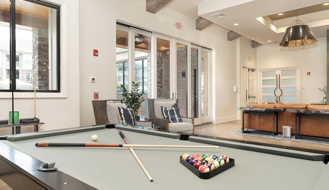 Overlook 4001 I Stunning 2Bd Apartment in Knoxville