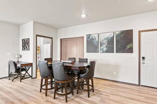 Spacious NEW 2 bed 2 bath apt by Downtown Spokane in Spokane
