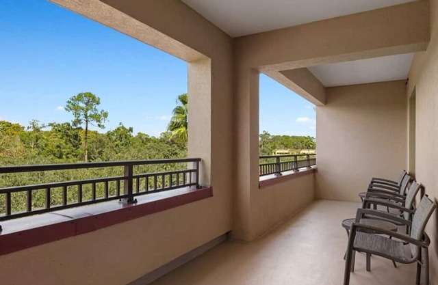 Wyndham Bonnet Creek, 2 Bedroom Deluxe Condo, Free WiFi in Lake Buena Vista